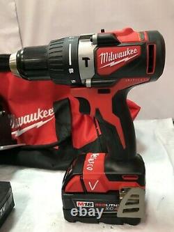 Milwaukee 2992-22 Hammer Drill and Circular Saw Combo Kit, VG M