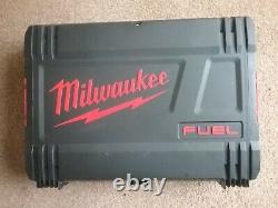 Milwaukee M18 Fpp2a-502x Jeu De Foret Et De Clé D'impact Milwaukee, 2x 5a
