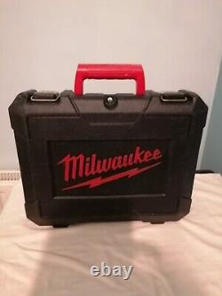 Perceuse-visseuse à percussion Milwaukee M18 18 V, 2 nouvelles batteries, chargeur, étui